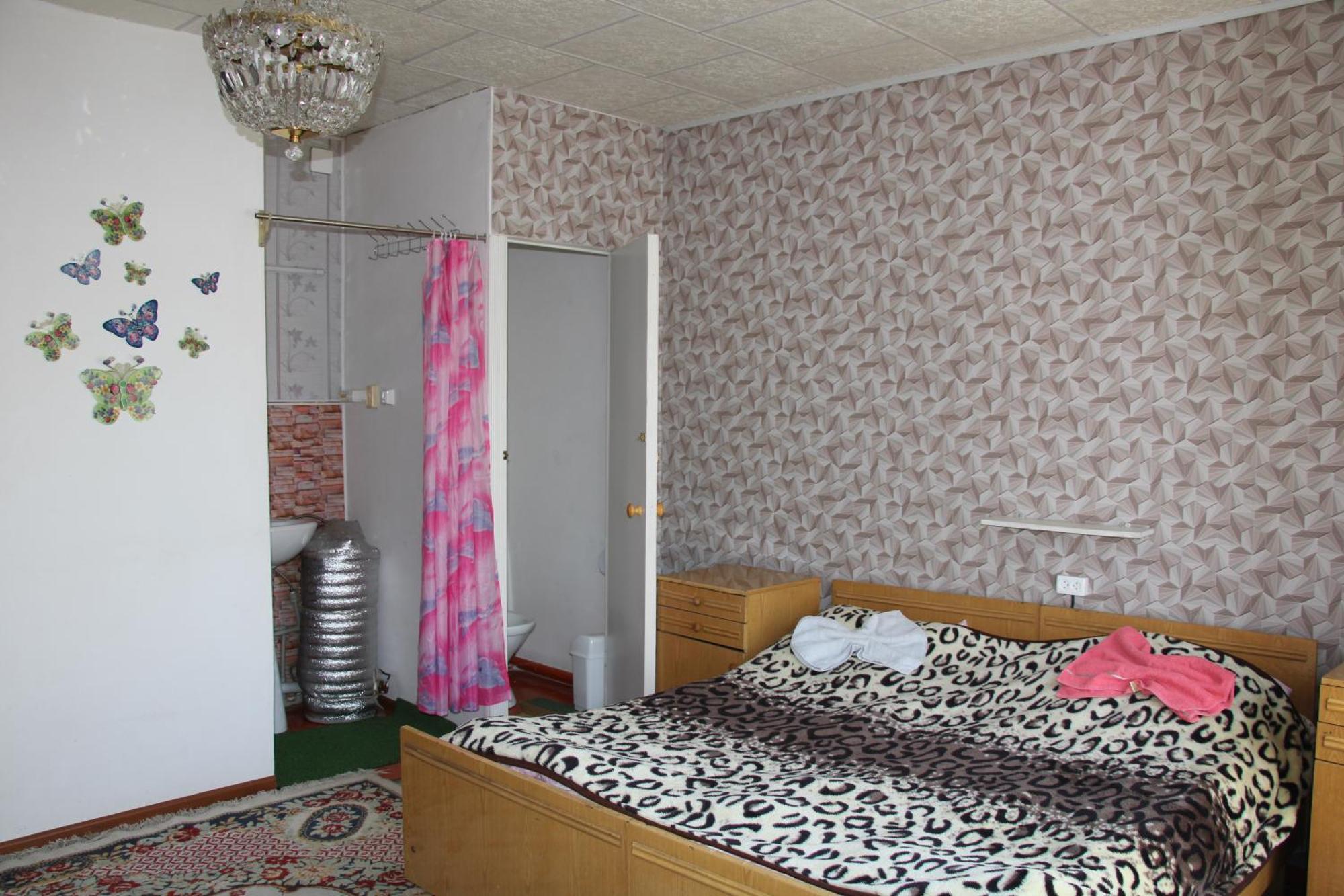 Guest House On Derbisheva Karakol Exterior foto